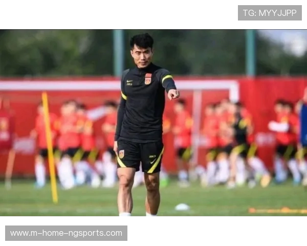 青岛西海岸雷森德中场屏障 郑智需提升球队阵地战控场能力